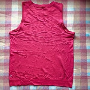 Lululemon women’s sleeveless top bright pink